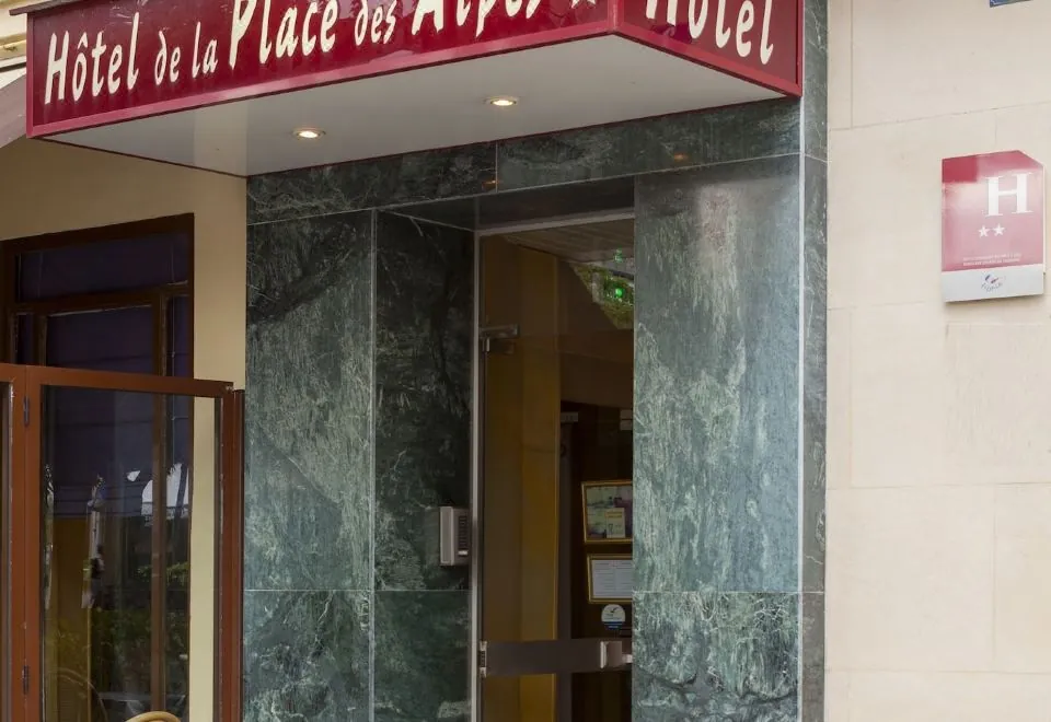 Hôtel de la Place des Alpes