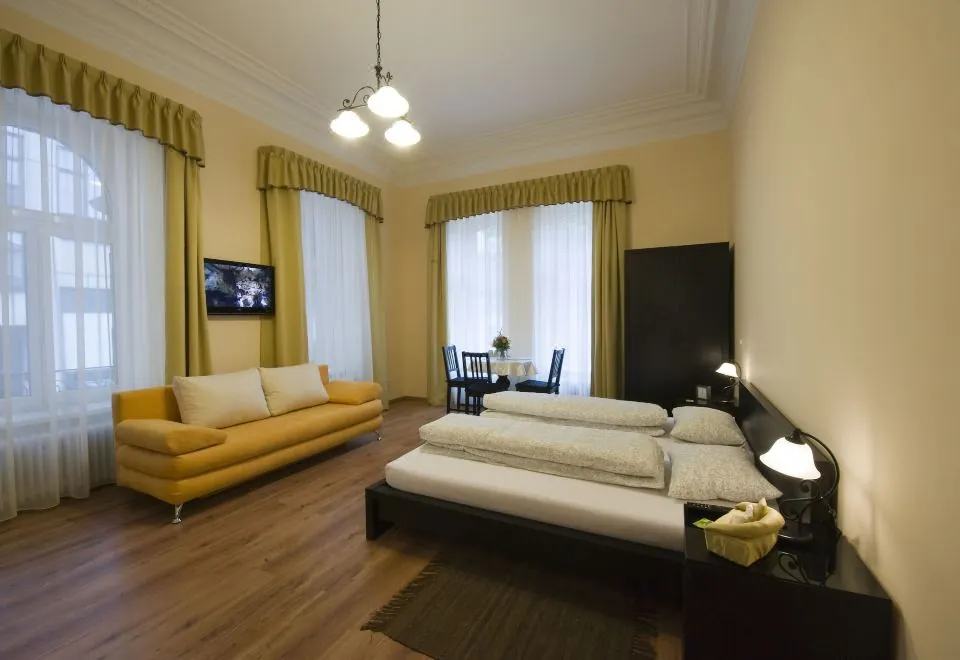 K&T Boardinghouse