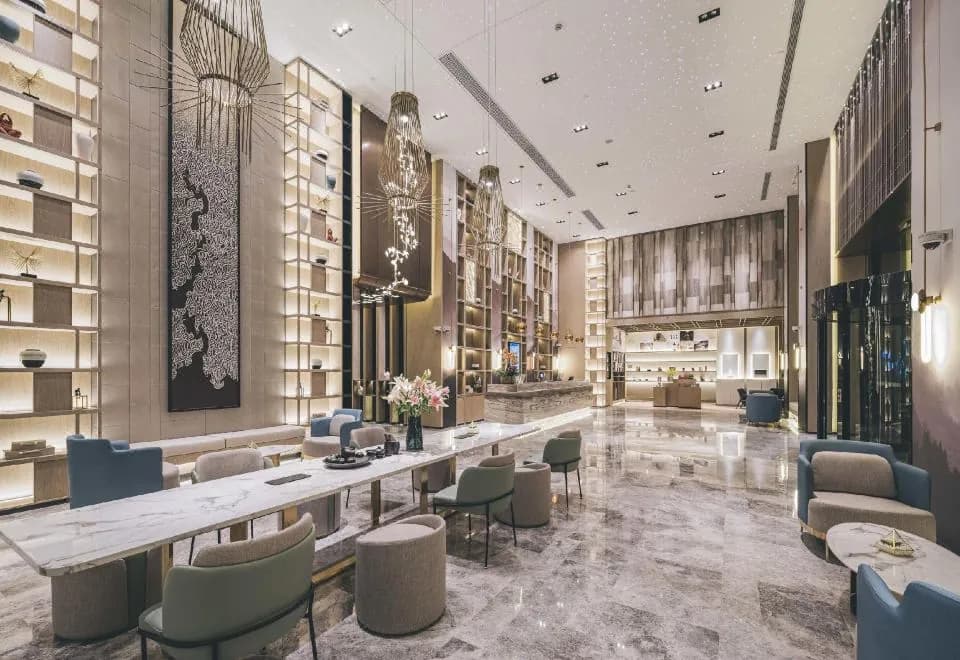 Sushi Luxury Hotel (Shanghai Dapu Bridge Riyueguang Branch)