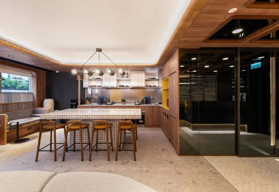 Ovolo noho-286 Queen’s Road Central