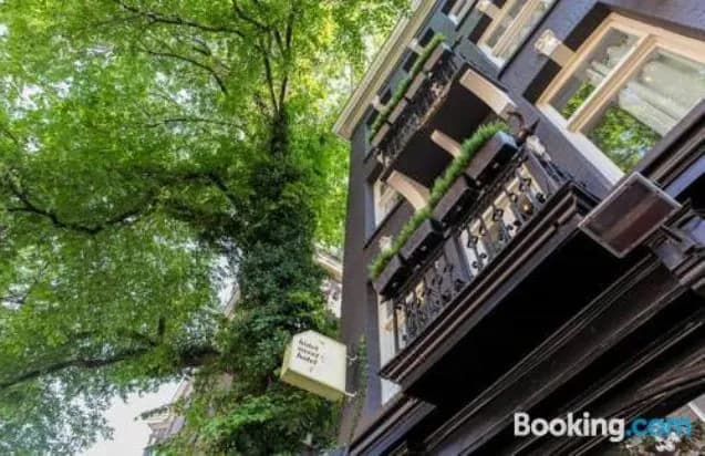 Weber Hotel 397