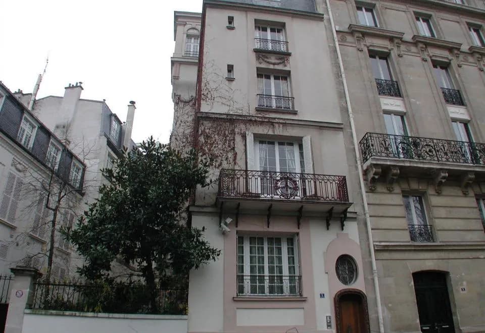 Mithouard Apartments