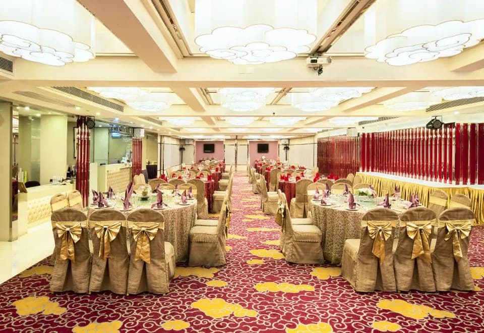 Metropole Hotel
