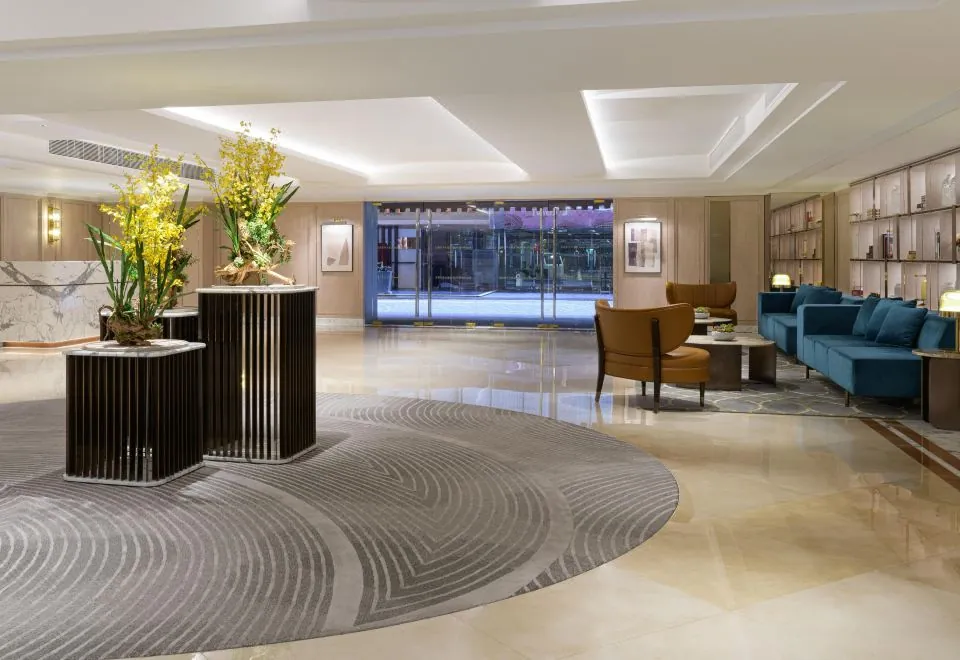 Royal Pacific Hotel