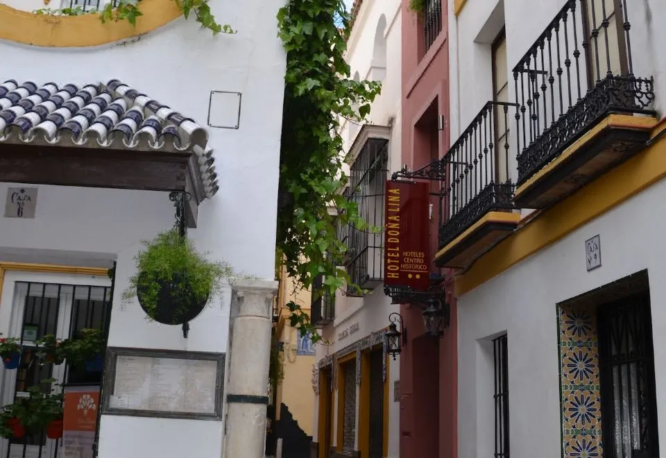 HOTEL DOÑA LINA