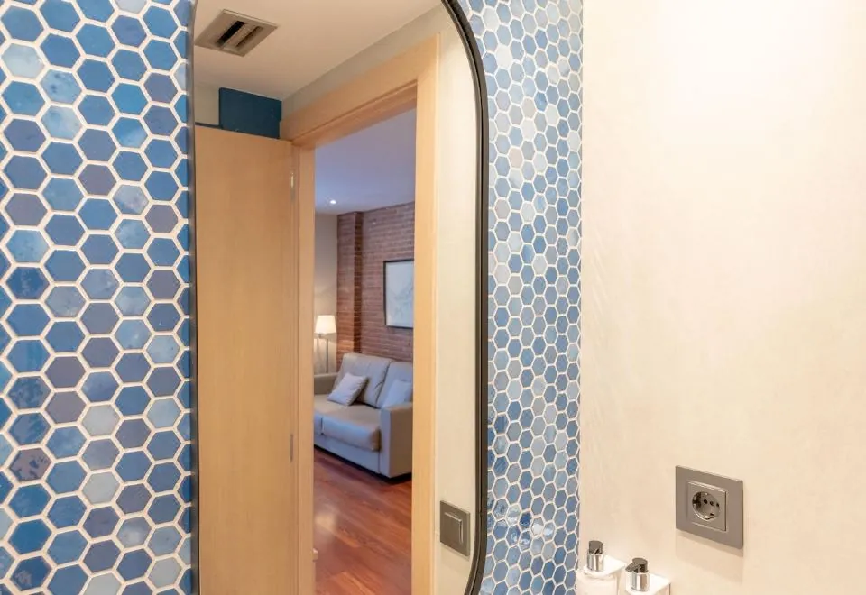 Serennia Cest Apartamentos Arc de Triomf