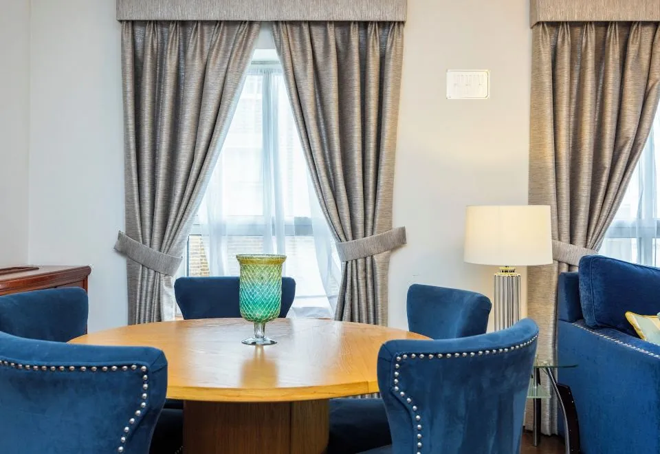 Carlton Court - Mayfair