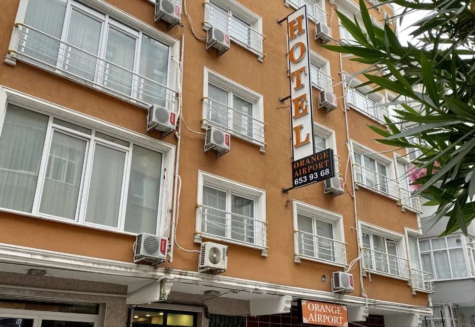 Orange Airport Hotel