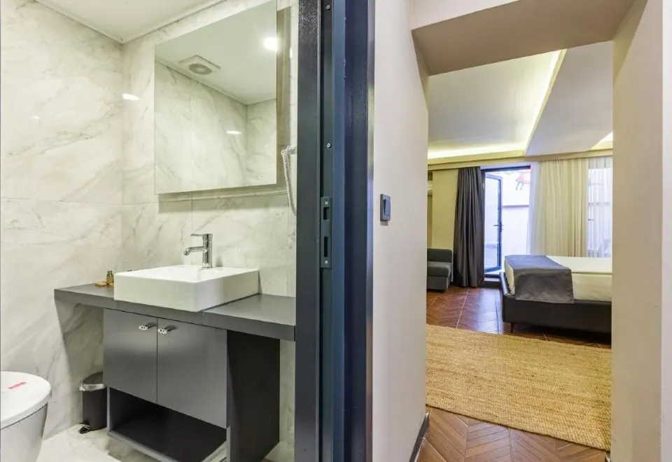 Snog Rooms & Suites