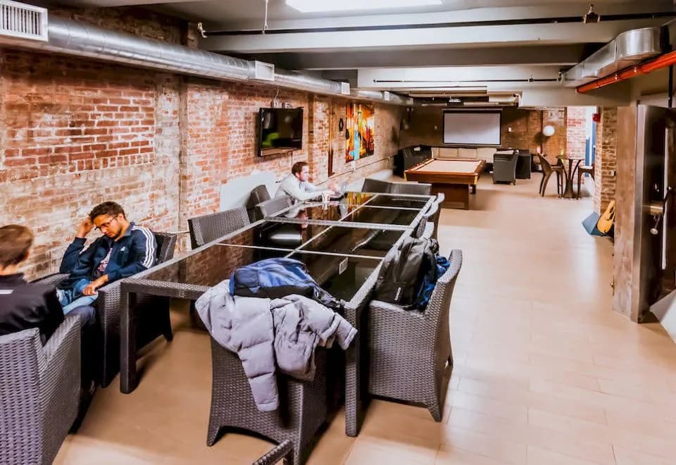 Q4 Hotel and Hostel