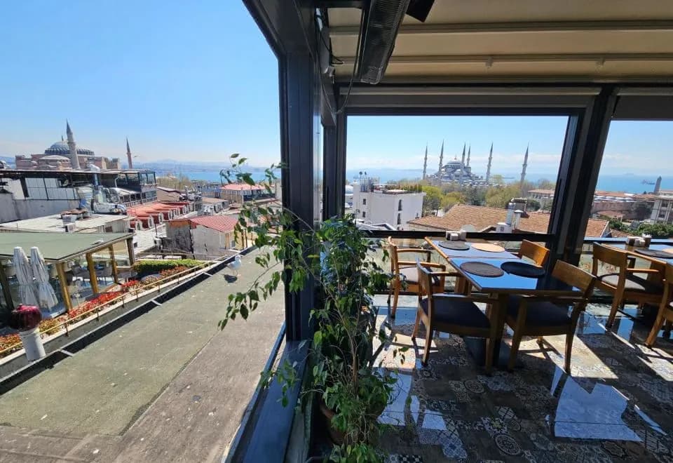 Anthemis Hotel