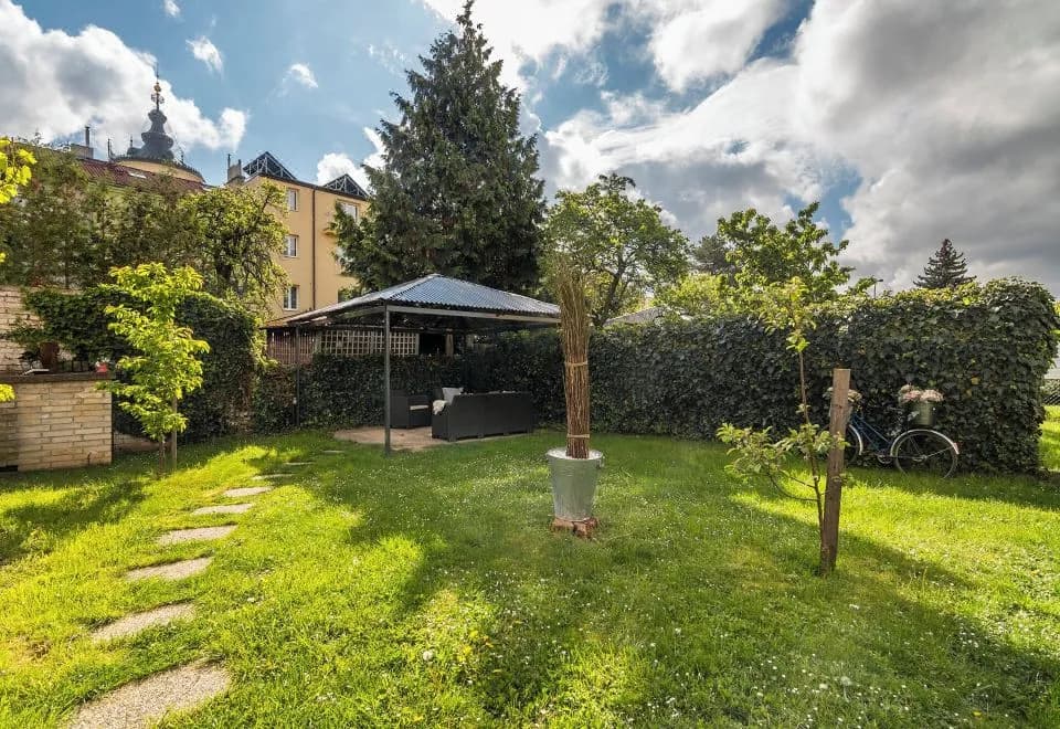 Apt with Garden Prague by Michal&Friends