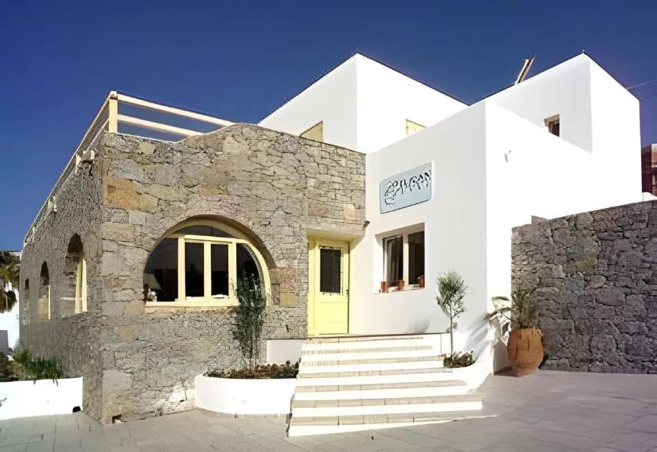 Pelican Hotel