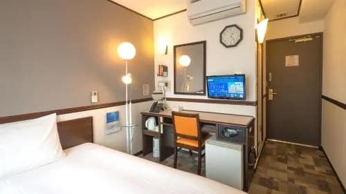 Toyoko Inn Shin-Osaka Chuo-Guchi Honkan