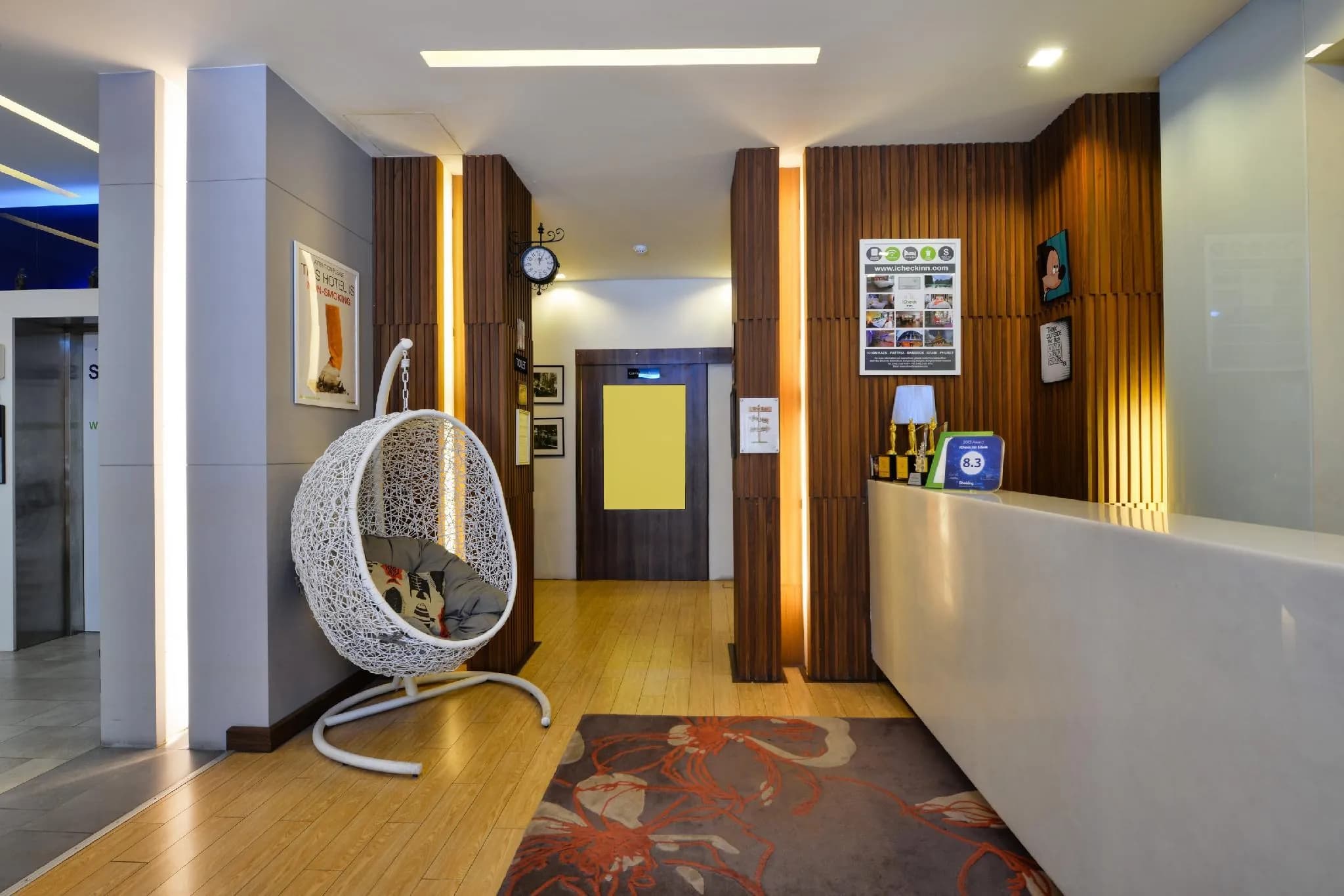 iCheck Inn Silom