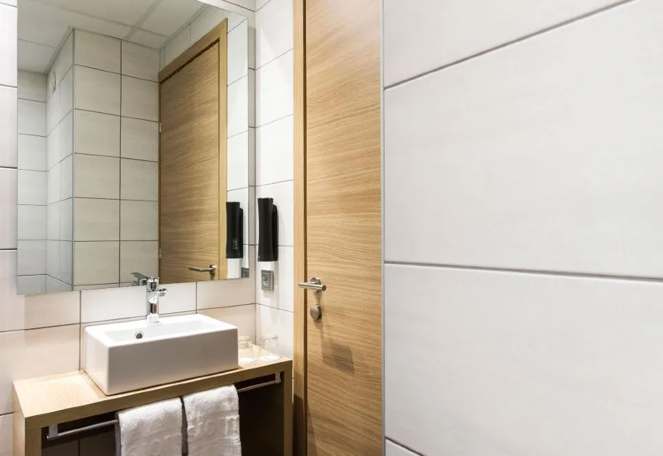 Storm Hotel by Keahotels