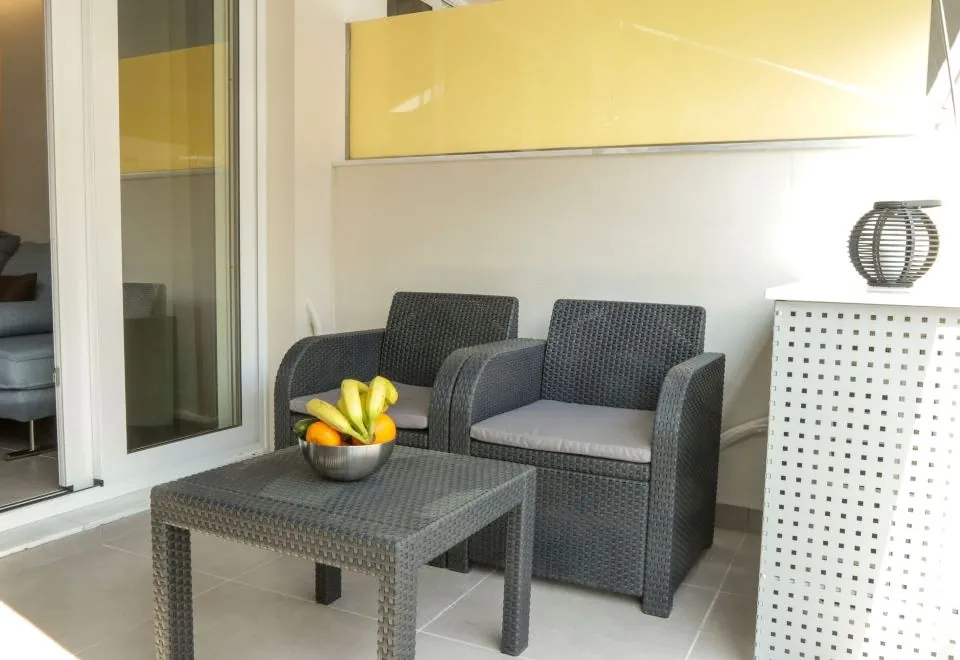 V36 Suites