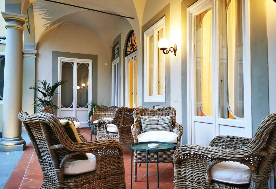 Renascentia Garden Relais