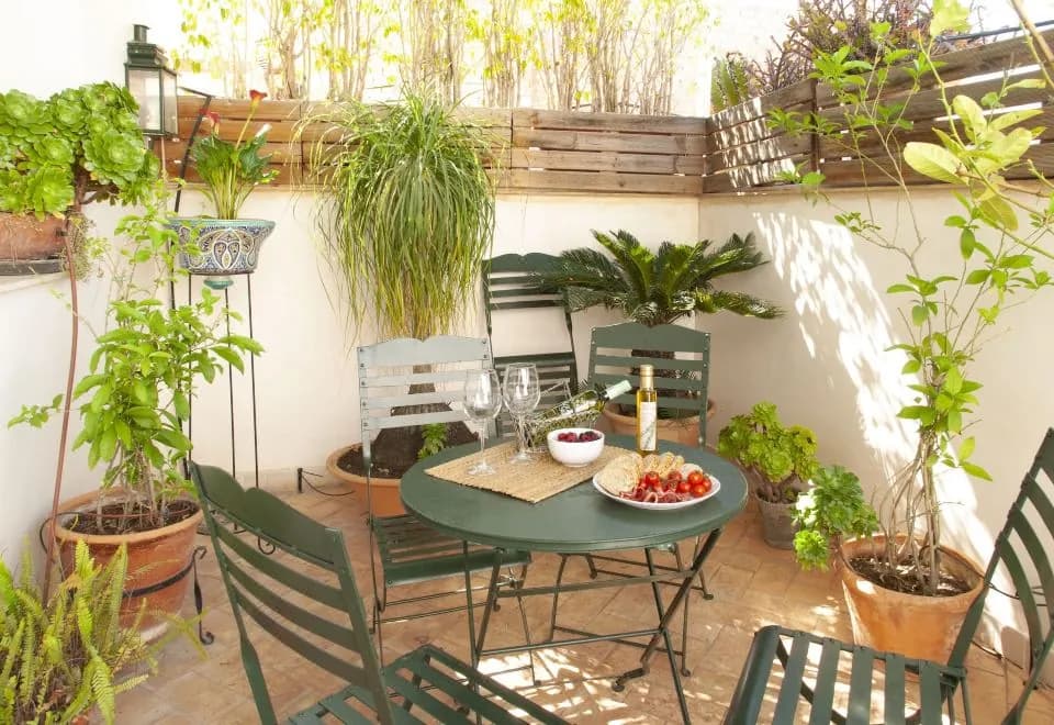CH Apartments Rooftop Terrace