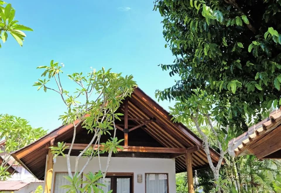 Kashantee Village