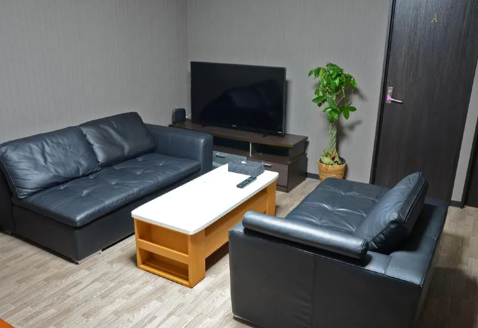 Uri House
