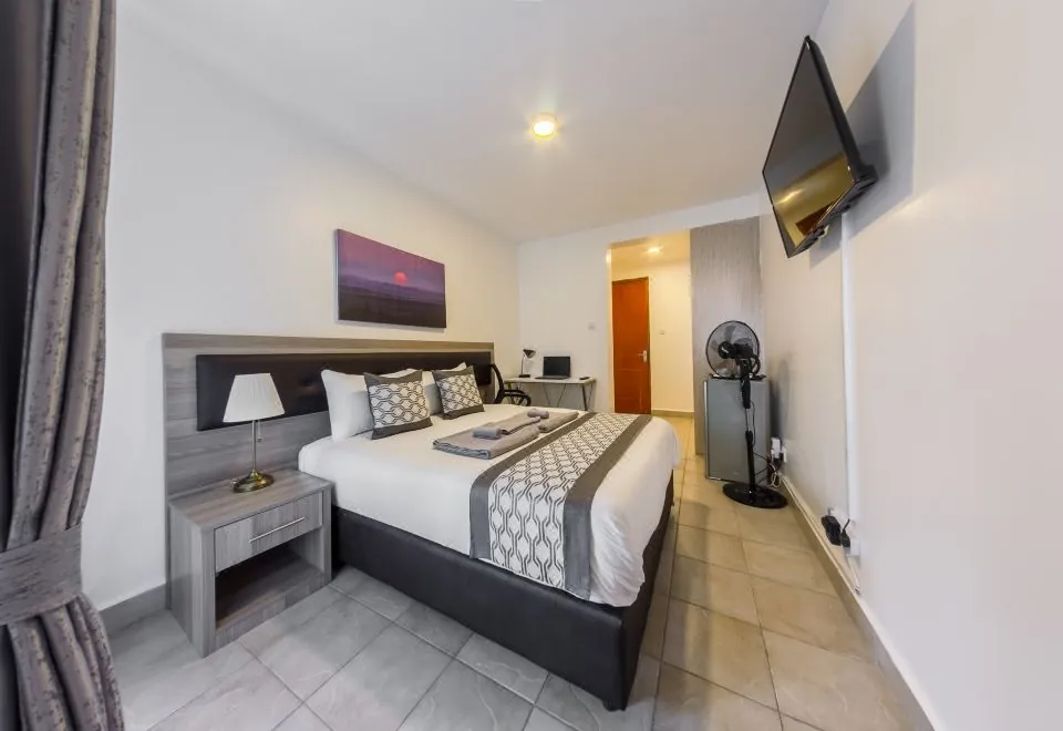 Edmor Residences - Riverside
