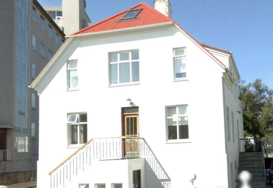 Refurinn Reykjavik Guesthouse