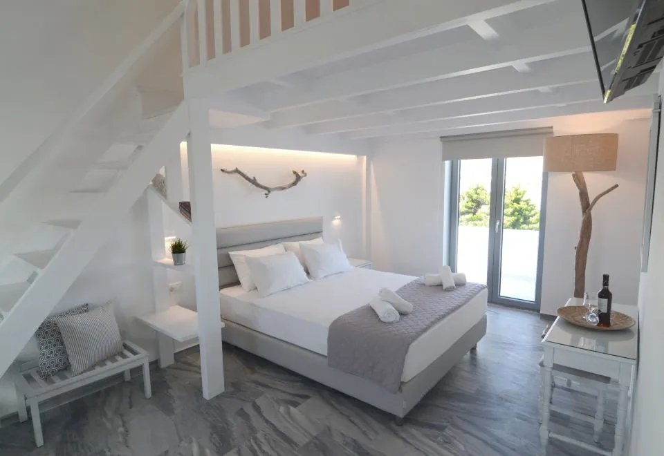 DL Santorini