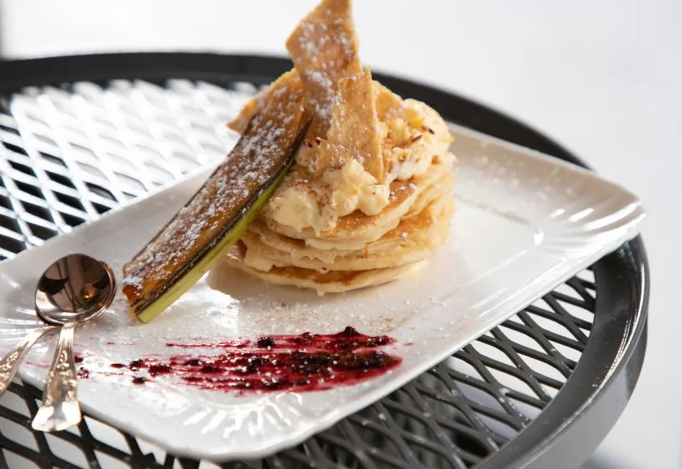 14 Reasons Why Hotel Athens