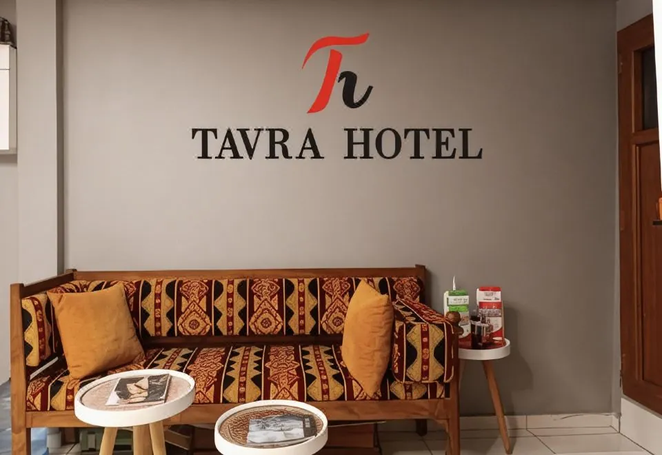 Tavra Hotel