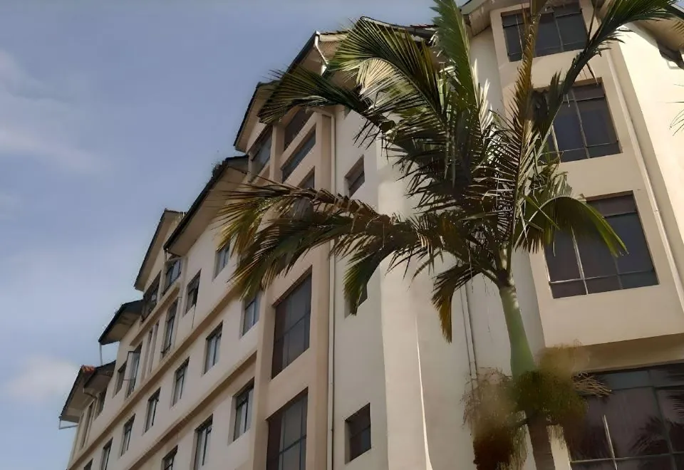 Plus 254 Hotel