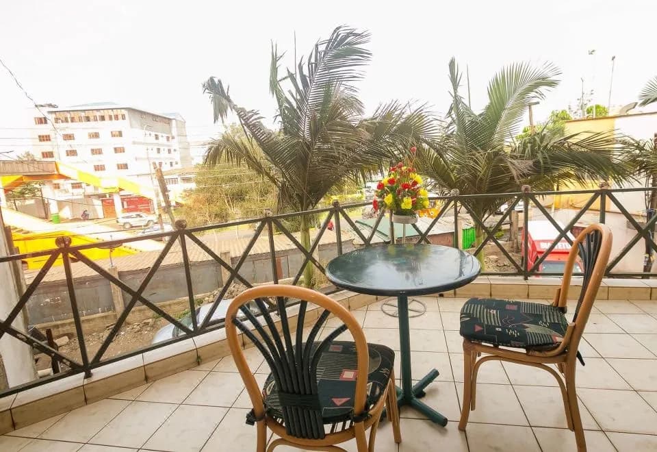 Plus 254 Hotel