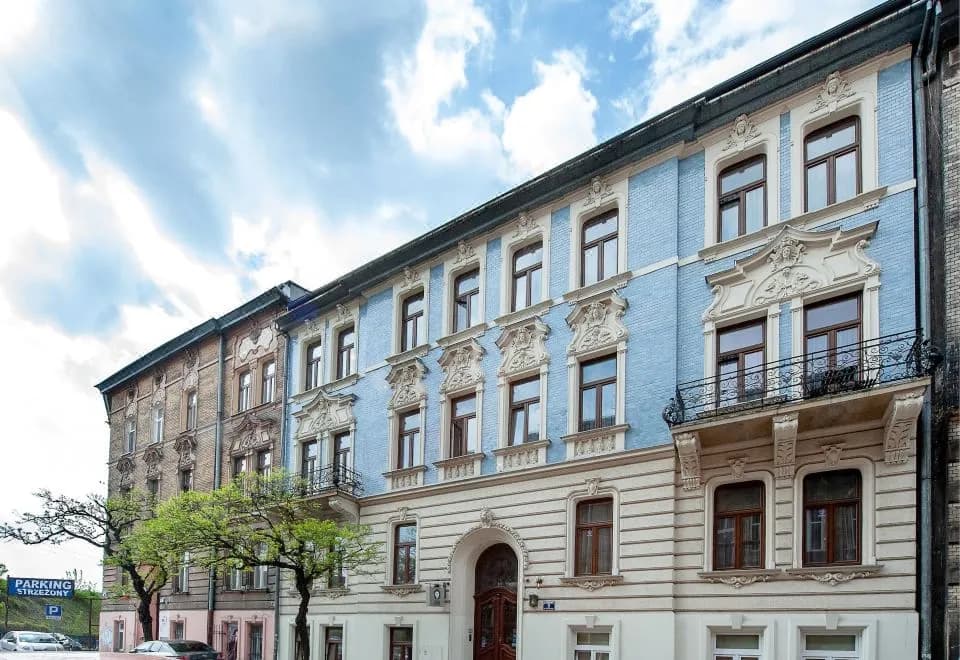 Leone Aparthotel