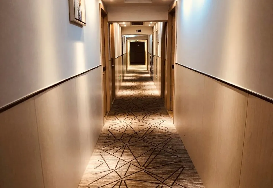 Tianshi Shenghuo Hotel