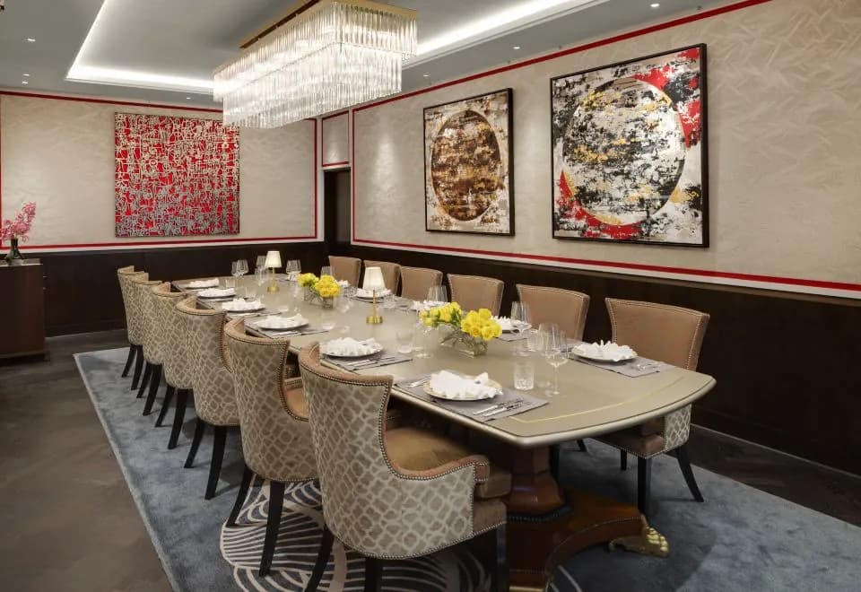 The Biltmore Mayfair, LXR Hotels & Resorts