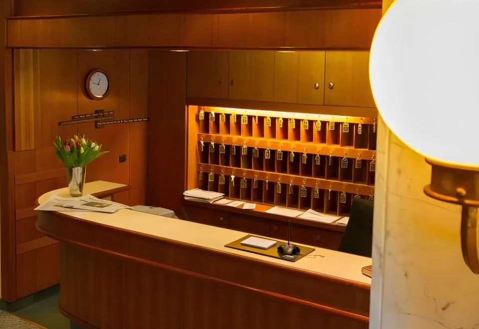 Domus Hotel