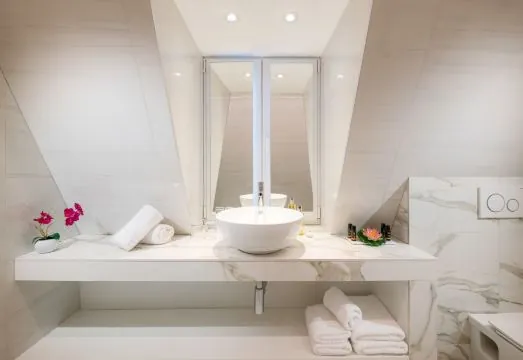 Flos Luxury Rooms