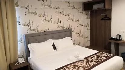 LoLex Hotel