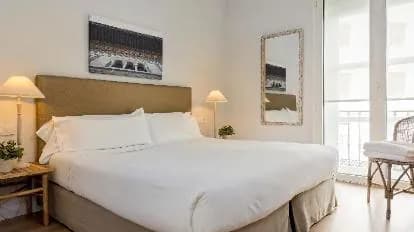 Suites Sevilla Plaza