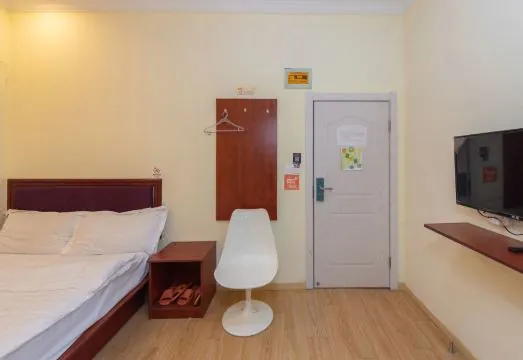 Spatk Youth hostel(shanghai railway station)
