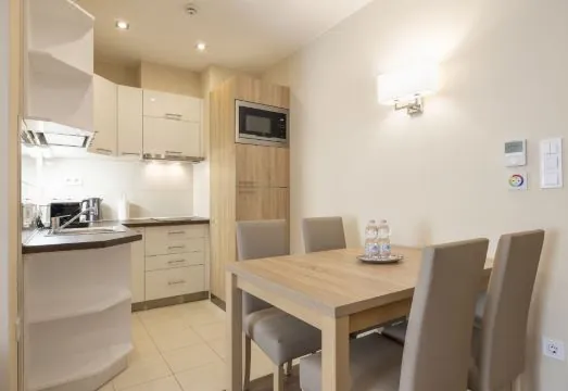 Silver Crown Hotel & Residence, Palace Quarter