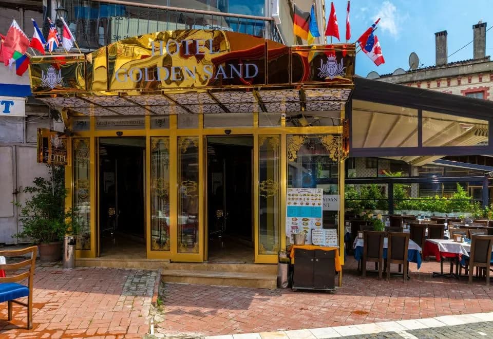 GoldenSand Hotel