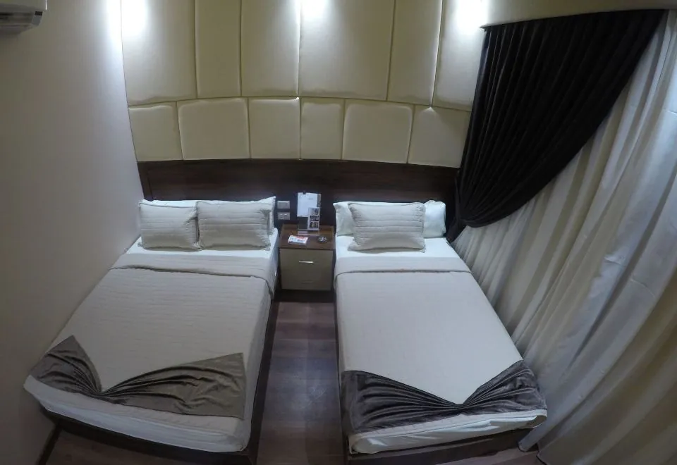 Grand City Hotel
