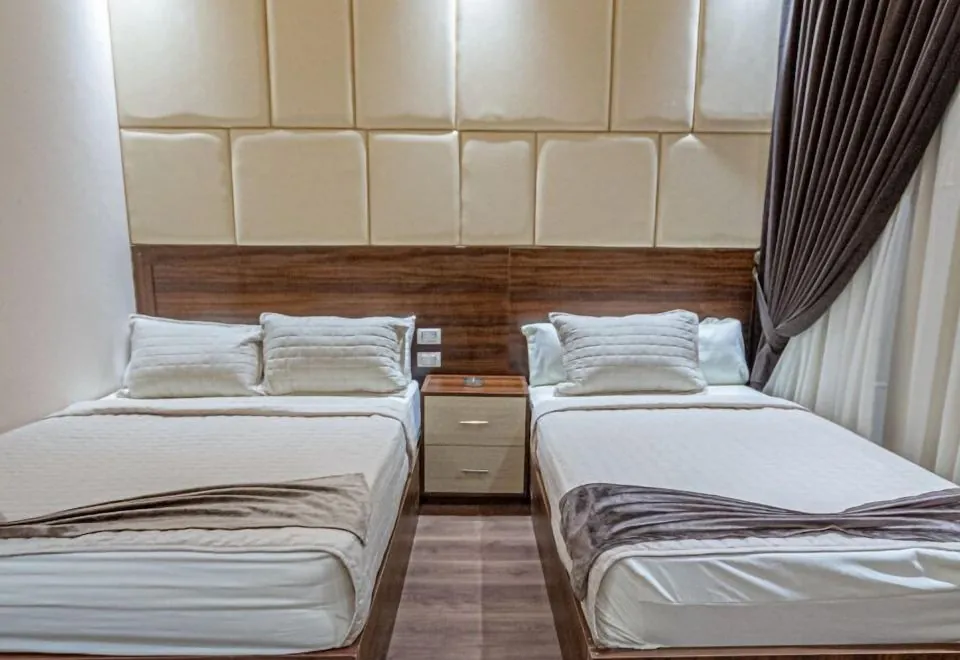 Grand City Hotel