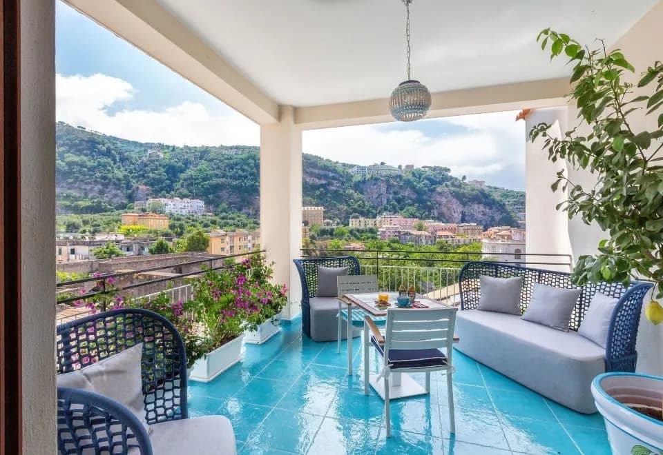 Sersale Suites