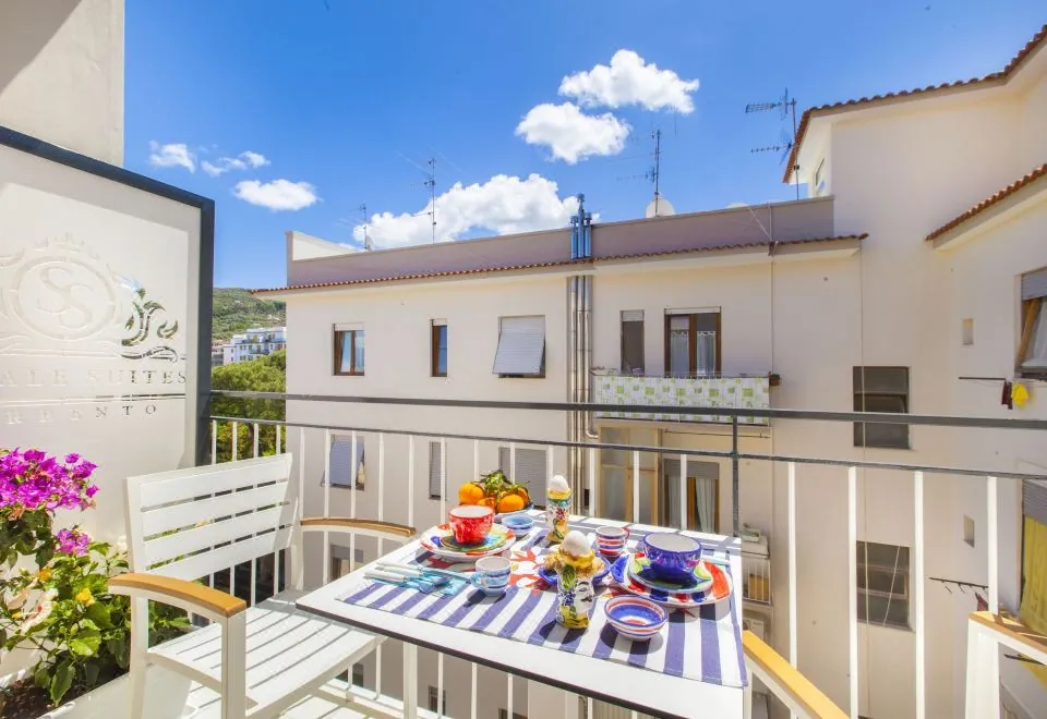 Sersale Suites