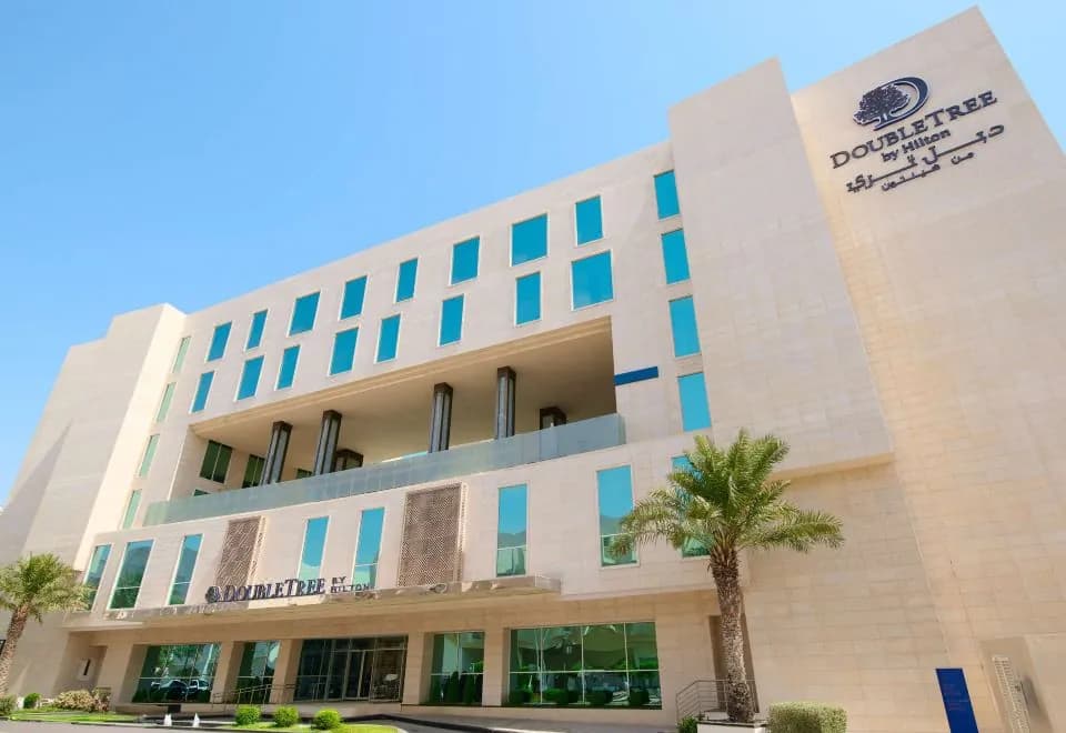 Doubletree by Hilton Doha - Al Sadd