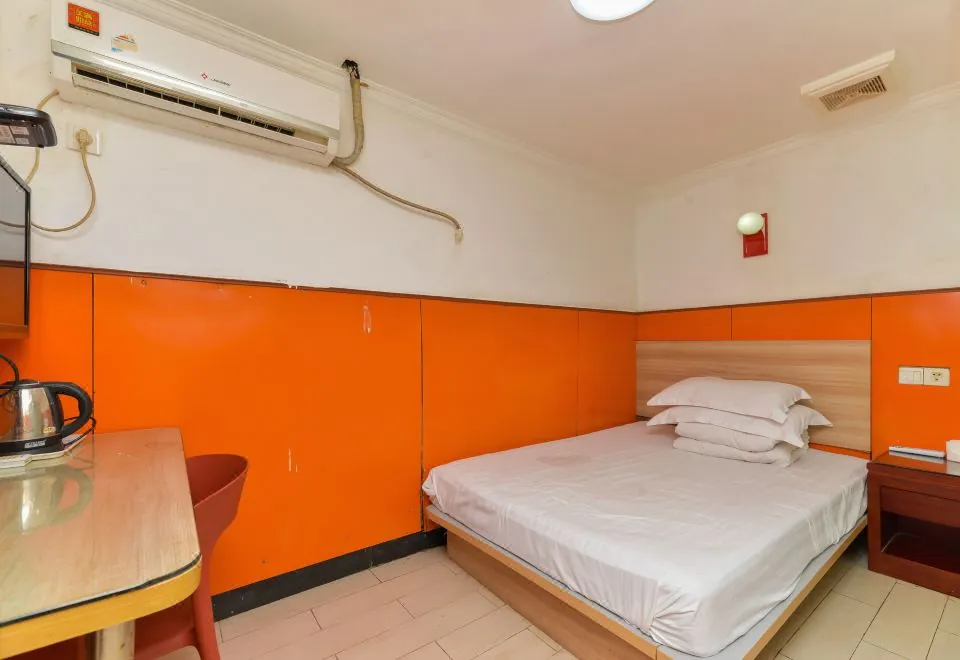 99 Chain Inn Shanghai Xincun Road Subway Station