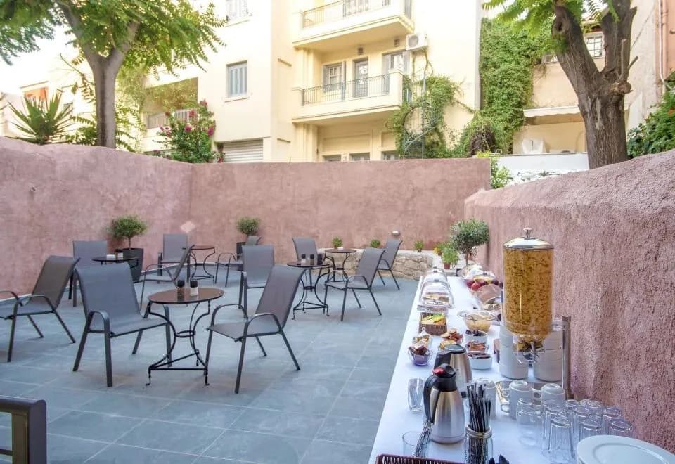 Plaka Arch Suites