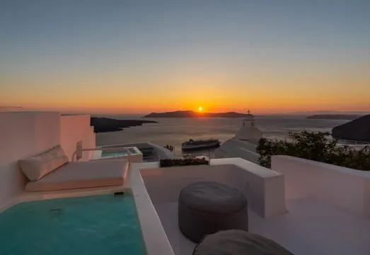 Aesthesis Boutique Villas Fira